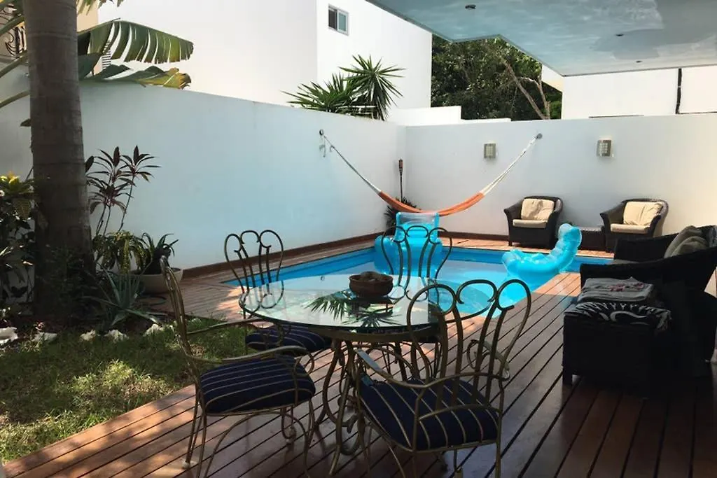 Spacious Luxury Home Cancún