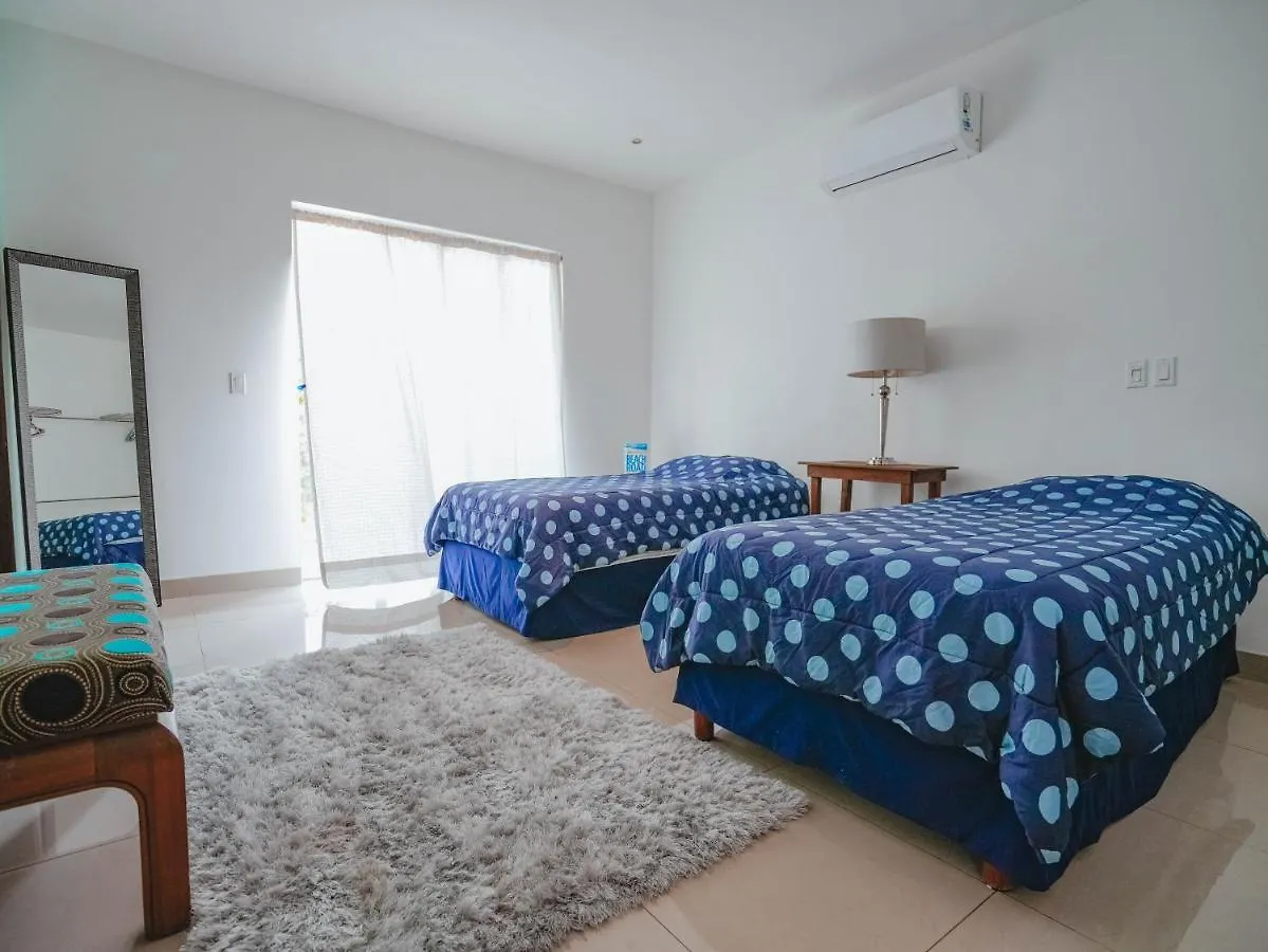 Dom wakacyjny Spacious Luxury Home Cancún