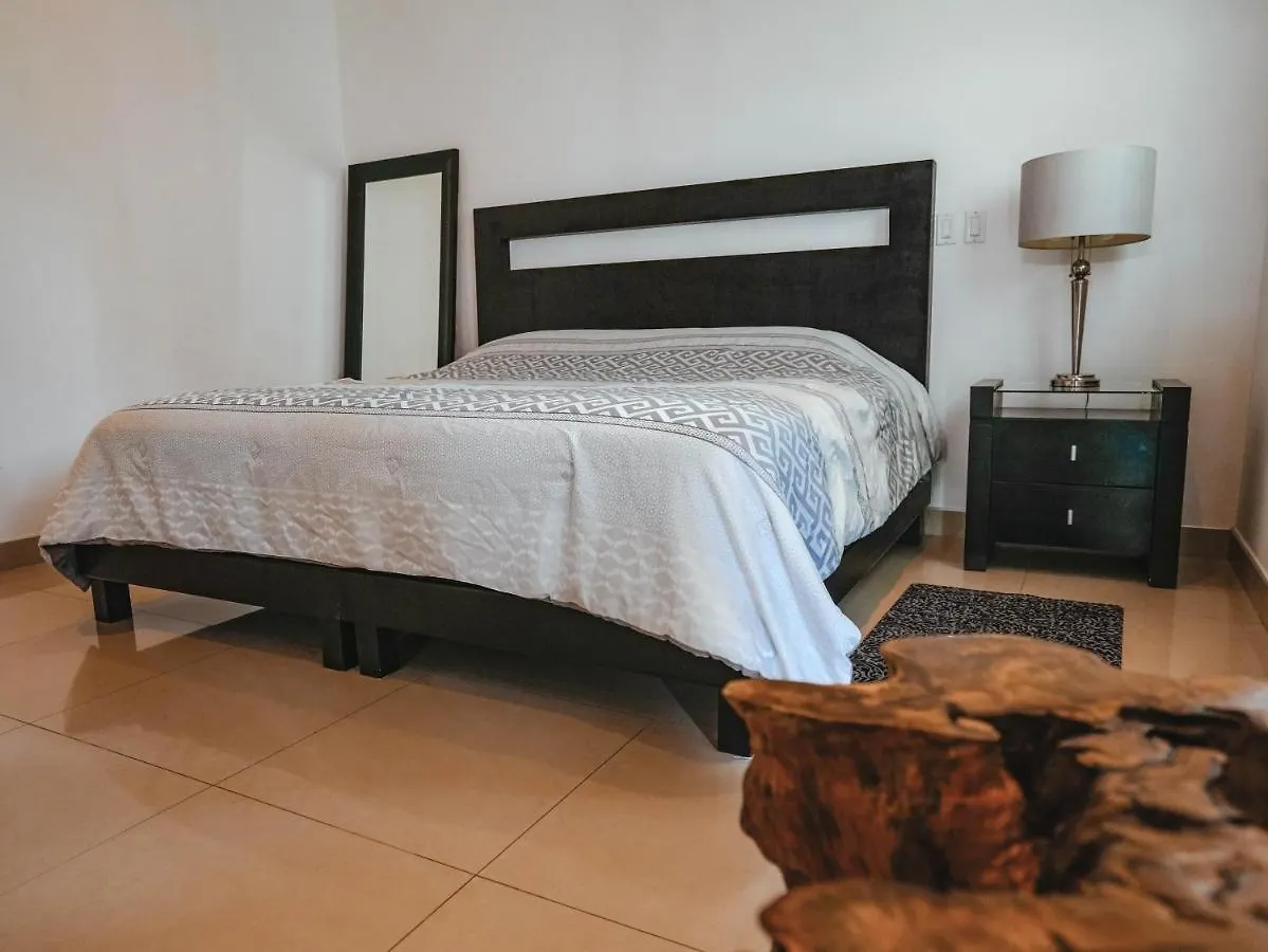 Spacious Luxury Home Cancún