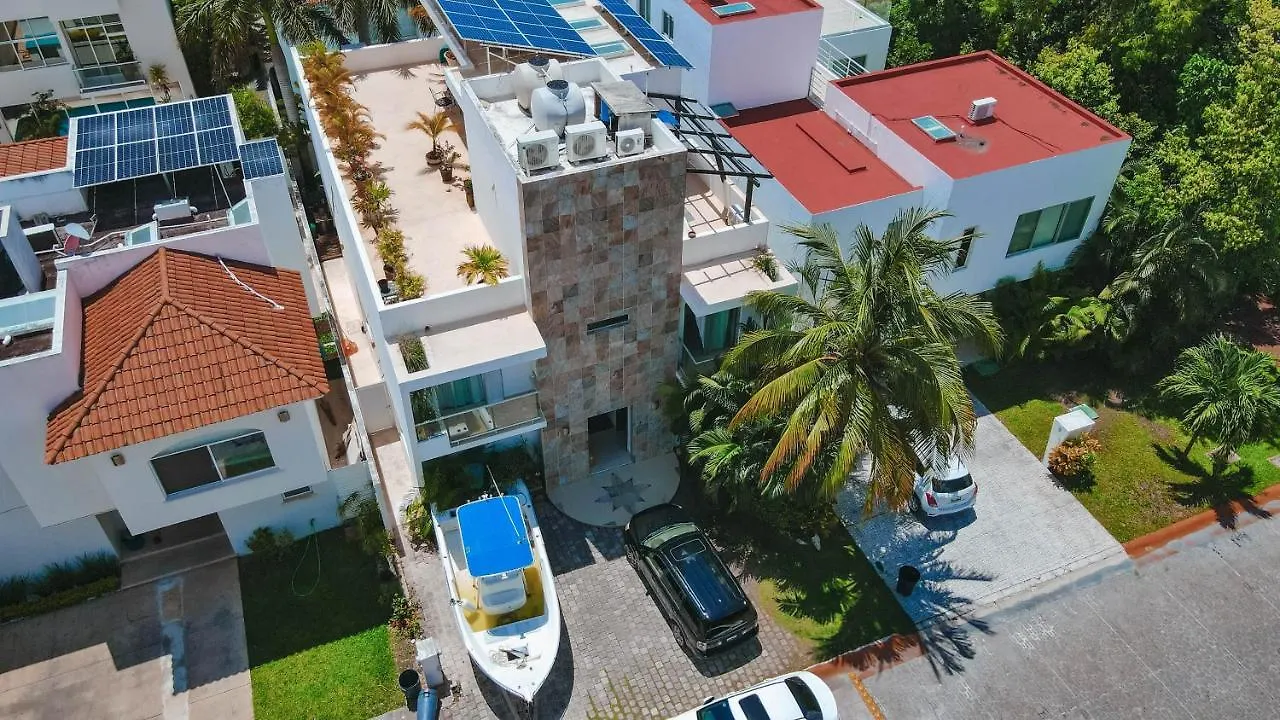 Spacious Luxury Home Cancun Mexico